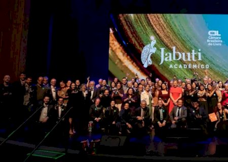 Cerimônia em São Paulo revela vencedores do 3º Prêmio Jabuti Acadêmico