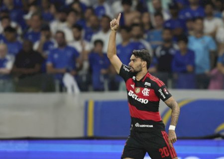 Em busca de ritmo, Paquetá refresca o Flamengo e ganha força na briga pela titularidade
