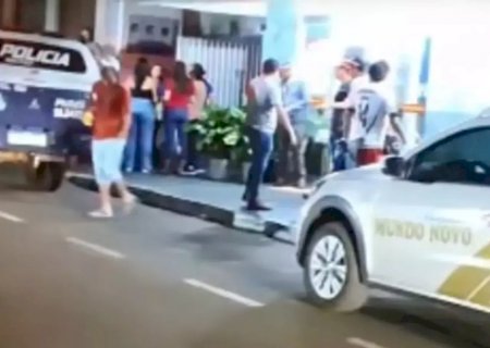 Homem é assassinado a tiros em bar de Mundo Novo