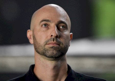 Botafogo avaliará desempenho de Bellão para decidir se contratará novo técnico