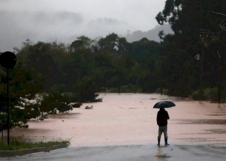 Ciclone extratropical favorece tempestade no Rio Grande do Sul