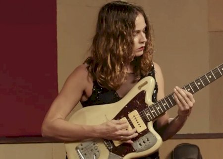 Gabi Terra é destaque do reality Duelo de Guitarras na TV Brasil