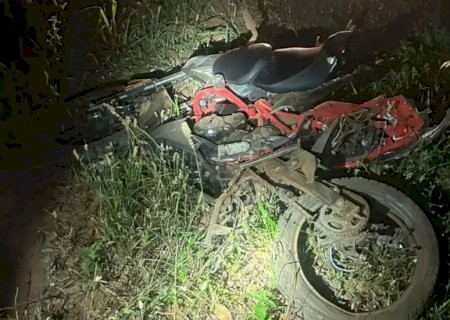 TRAGÉDIA: Jovens morrem em acidente envolvendo carro e moto