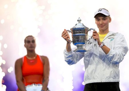 Rybakina vence Sabalenka em final de líderes do ranking e é campeã do US Open