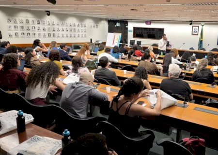 Pesquisadores debatem em Brasília o papel da comunicação pública