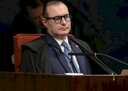 Dallagnol divulga sigilo fiscal de Zanin, que pede responsabilização