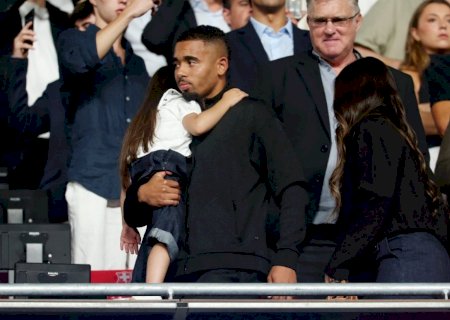 Barcelona anuncia contratação de Gabriel Jesus