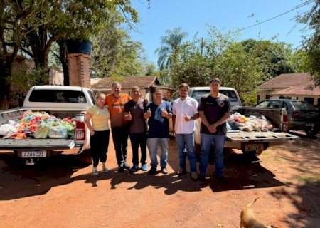 Associação de Velocross entrega cerca de 500 kg de alimentos arrecadados em evento