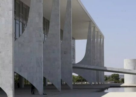 Isenção da "taxa das blusinhas" em compras até US$ 50 é sancionada