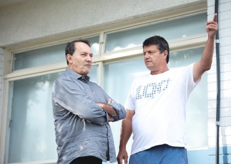 Dono do Cruzeiro explica mudanças na base e nega "privilégios" após acusação de empresário