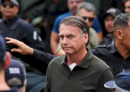 STF: defesa de Bolsonaro pede suspensão do cumprimento da pena