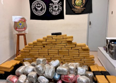 Dois são presos após PF encontrar 214 quilos de maconha