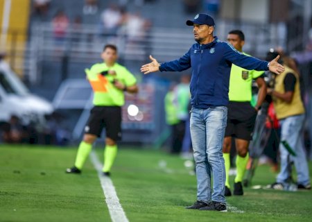 Auxiliar técnico de Renato no Grêmio é preso em Porto Alegre