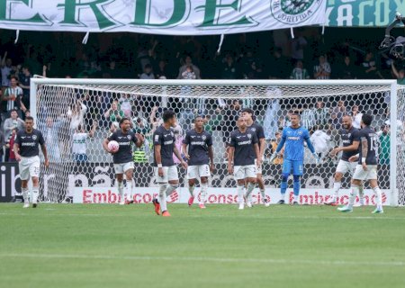 Análise: Botafogo faz testes como time em pré-temporada enquanto briga contra Z-4