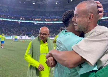 Mayke trata lesão no Palmeiras depois de rescindir com Santos
