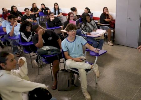 Enem 2026: inscrito automaticamente deve escolher idioma da prova