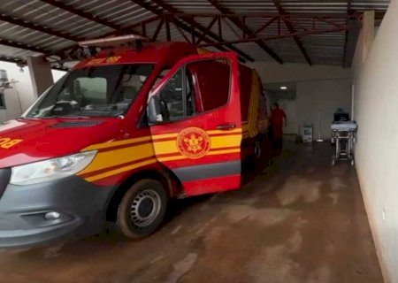 Criança fica gravemente ferida ao bater bicicleta elétrica em carro em Nova Alvorada do Sul