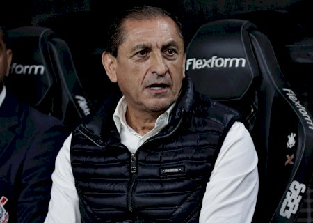 Histórico vitorioso e boa relação com elenco: por que Ramón Díaz é o favorito no Corinthians